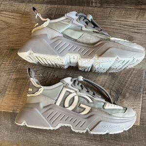 Authentic Dolce & Gabbana chunky sneakers in gray / off-white. Size 40.